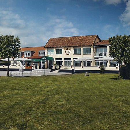 Molskroen Strandhotel Ebeltoft Exterior foto
